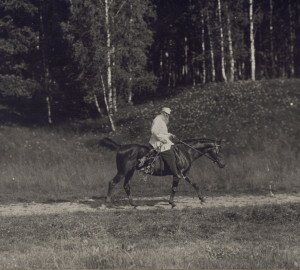 5aa90849dfe4923e5dc7e7d8-squared